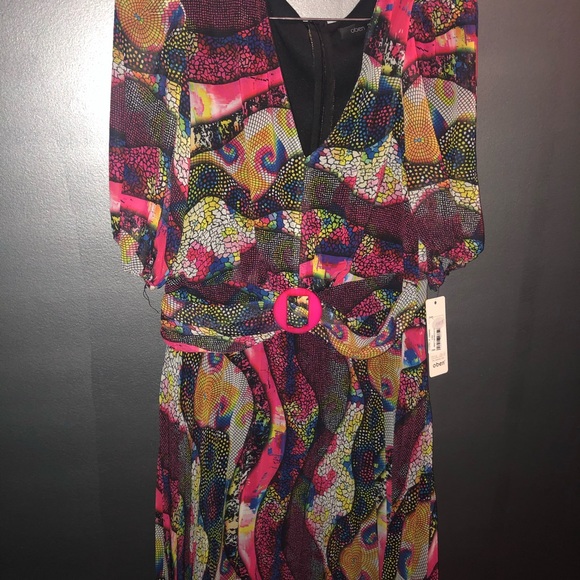 Dresses - Picture 4 of 4